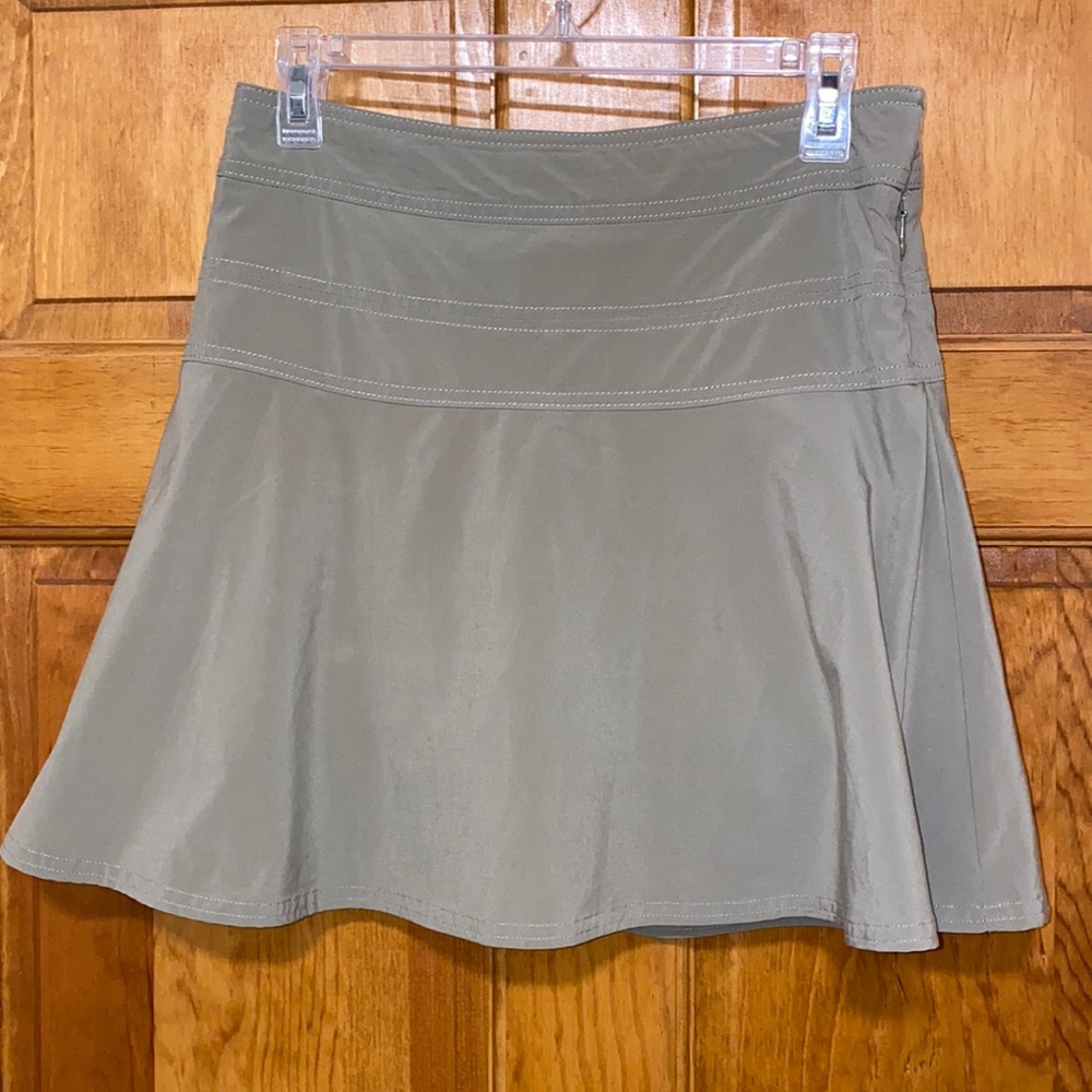 Athleta Women’s Skort Size 4-EUC